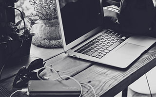 开云下载-国足年度比赛中传球密集度变化趋势，国足传控